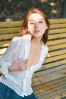 年轻的女同学hd中文字幕